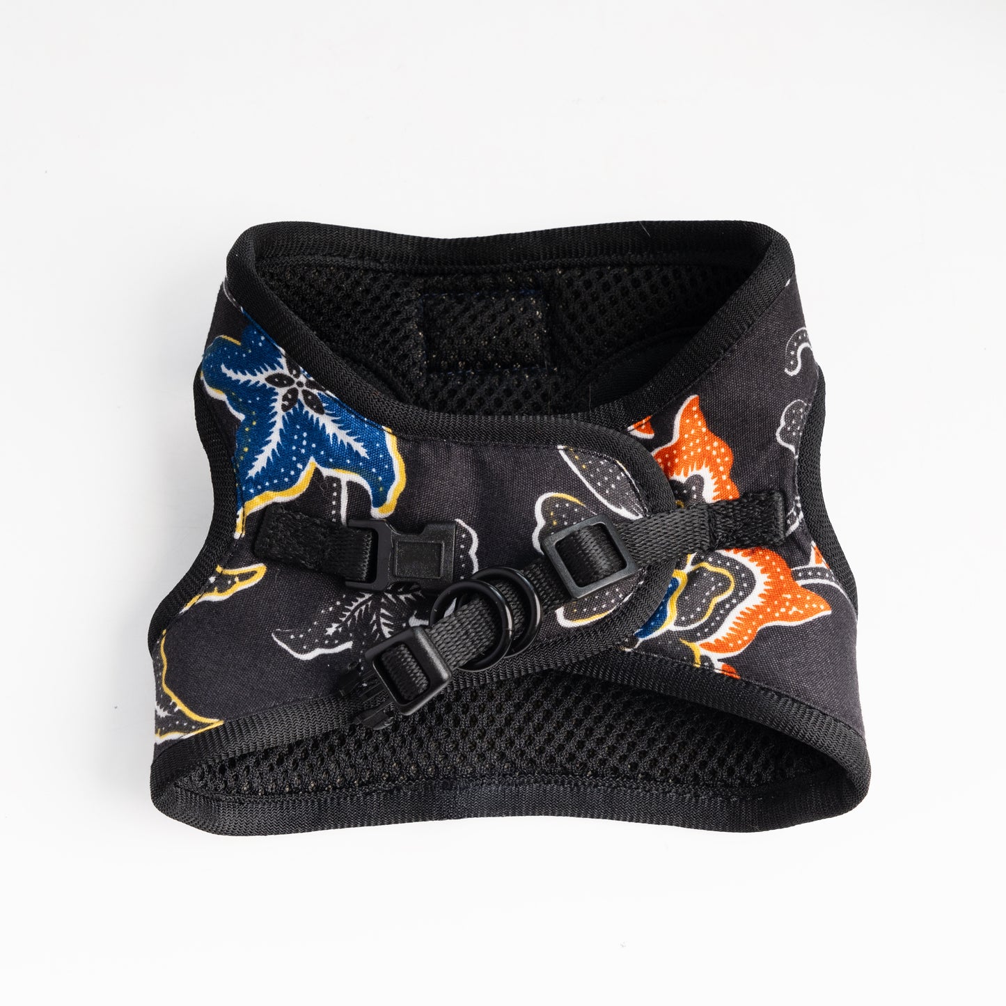 Step-In Harness in Seri Senja Black Batik