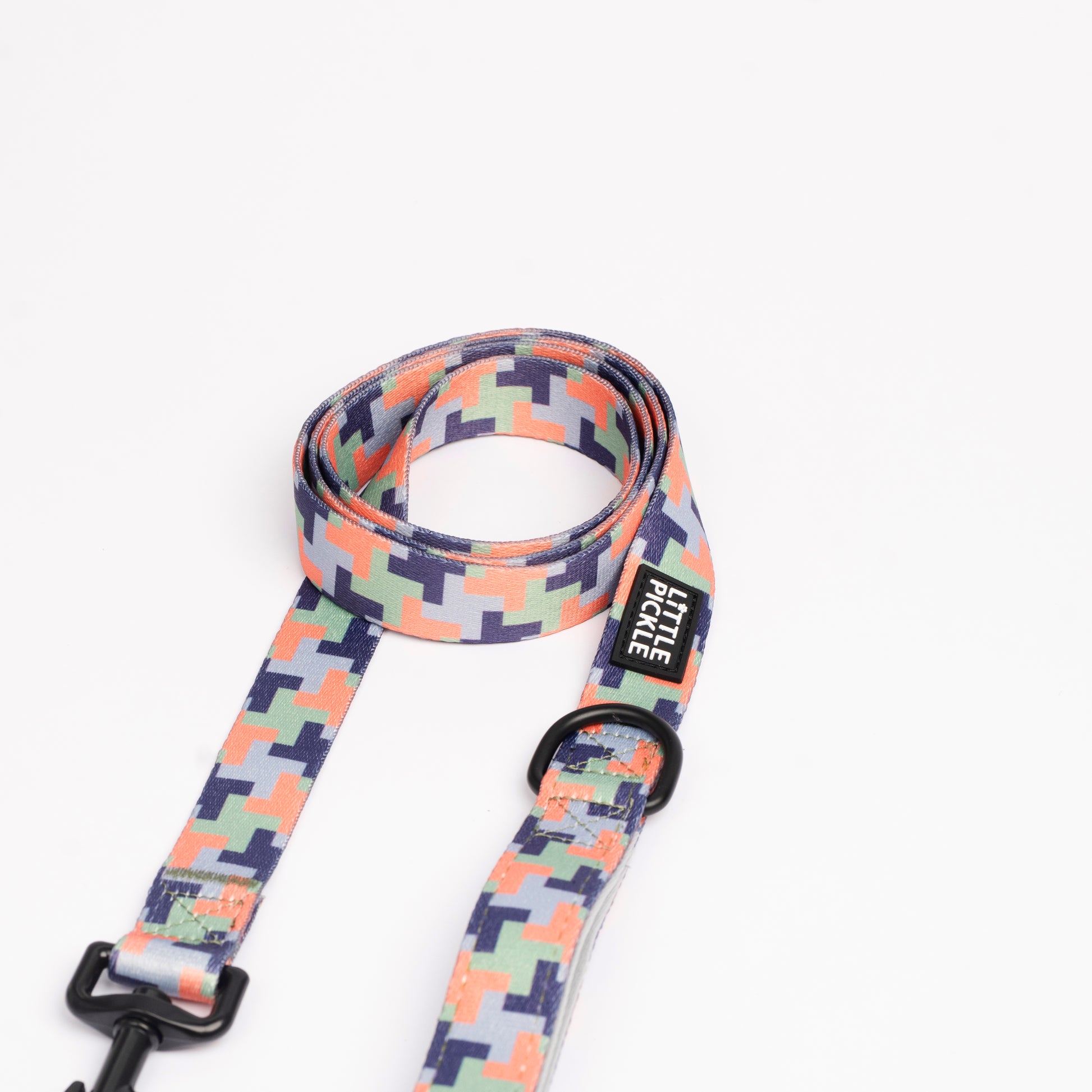 Classic Comfort Leash in Puzzler Design - Little Pickle